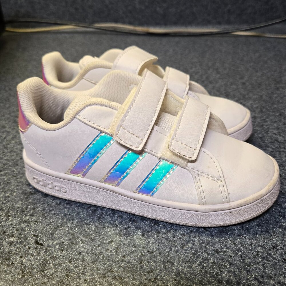 ADIDAS TODDLER Girls 8 White/Iridescent Velcro Sneakers